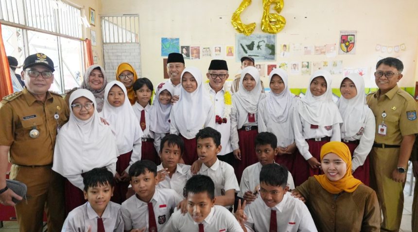Sekolah di Depok Dipuji Mendikdasmen, Lingkungan Sehat Jadi Contoh