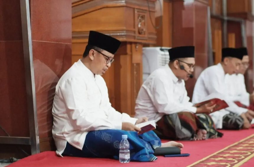 Supian Suri Ikut Itikaf Bersama ASN dan Warga di Balai Kota Depok, Perkuat Spiritualitas di Akhir Ramadan
