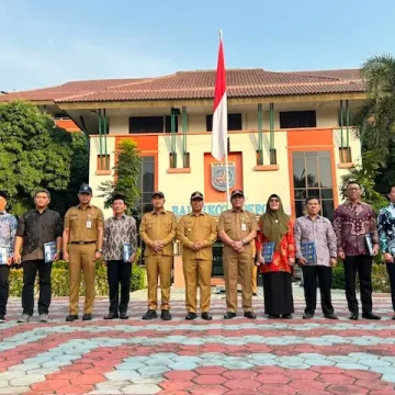 Supian Suri Sampaikan Pesan Menyentuh Saat Melepas ASN Purna Tugas di Balai Kota Depok