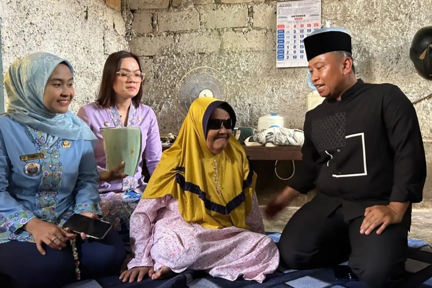 1000102301 Dua Lansia di Baktijaya Dapat Perhatian, Wali Kota Depok Siapkan Perbaikan Rumah dan Koordinasi RS
