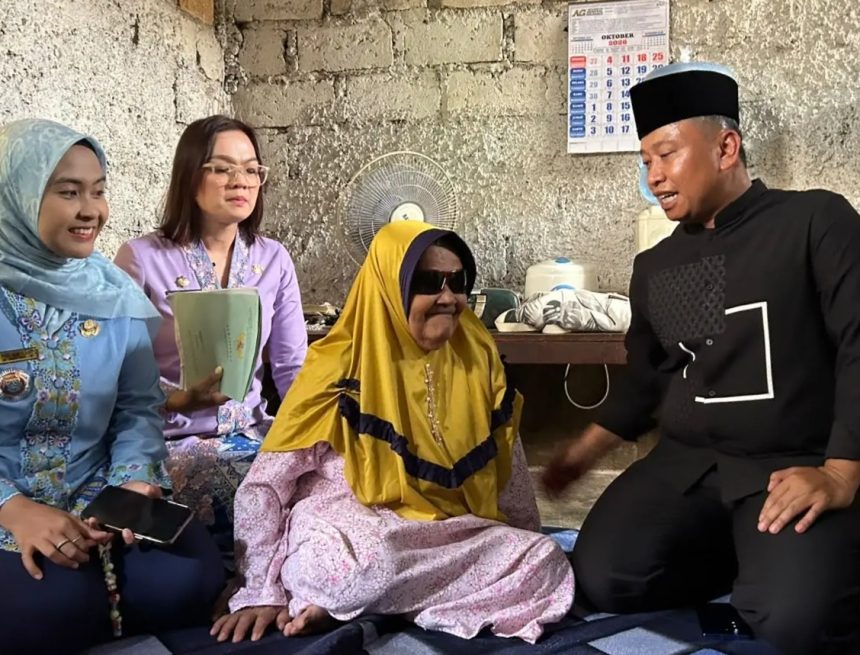 Dua Lansia di Baktijaya Dapat Perhatian, Wali Kota Depok Siapkan Perbaikan Rumah dan Koordinasi RS
